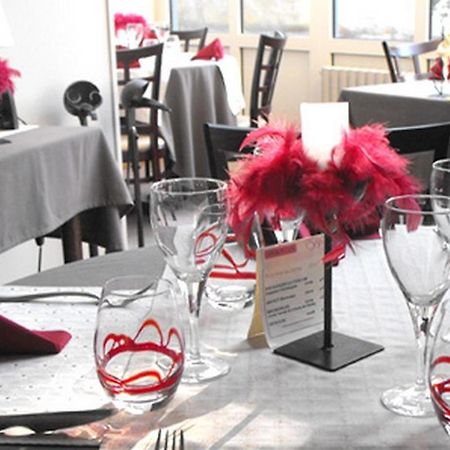 Logis Hotel Restaurant Les Capucins Avallon Exterior photo